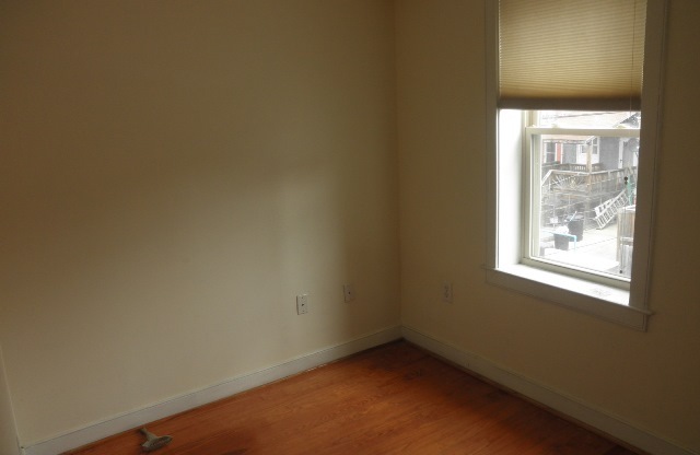 15 S. Decker St. - Charming 3 bed, 2 bath Townhouse in Patterson Park