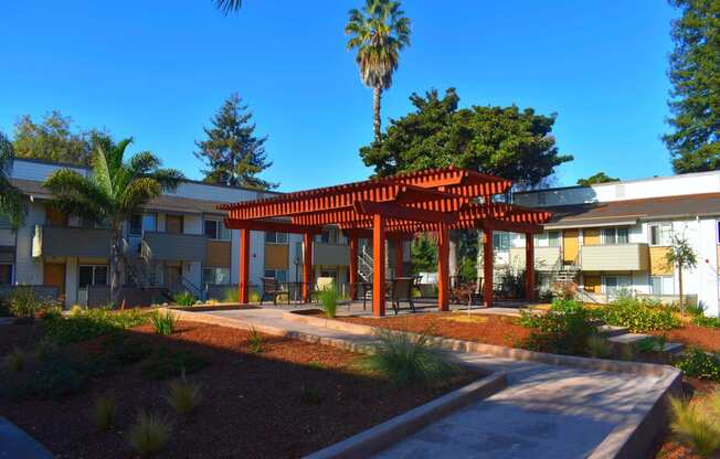 Outdoor Patio Area at Sunnyvale Town Center, Sunnyvale, California