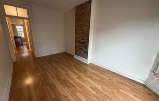 2 beds, 1 bath, 700 sqft, $3,150, Unit 2