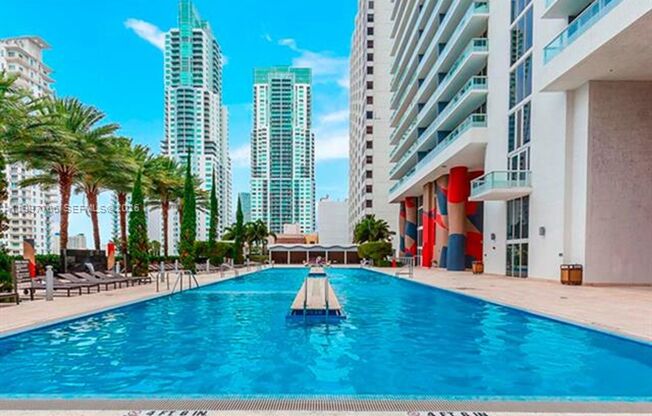 1 bed, 1 bath, 800 sqft, $3,400, Unit 50 Biscayne Blvd # 1907