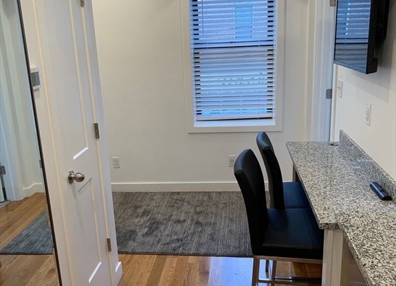 Studio, 1 bath, $1,550, Unit 5