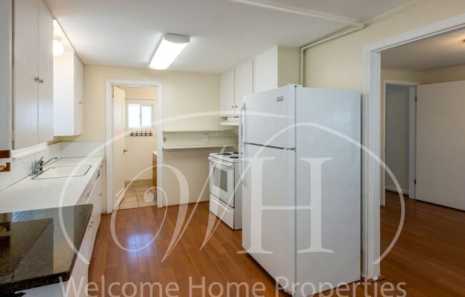 1 bed, 1 bath, 600 sqft, $1,025, Unit 43 Ash #4