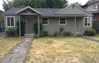 Updated and Bright 3 Bedroom 2 Bath Home in NE Portland (PDX/Columbia River)