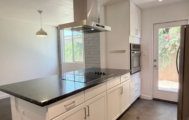 Mode 39: Where Mid-Century Charm Meets Modern Comfort