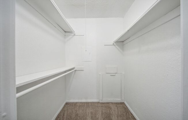 1 bed, 1 bath, 700 sqft, $729, Unit 503