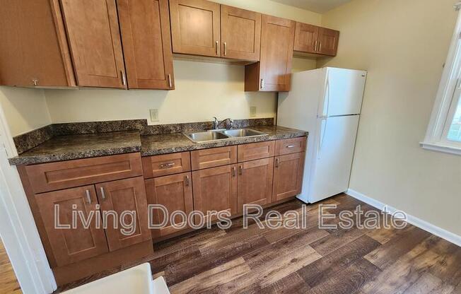 307 S 47 ST