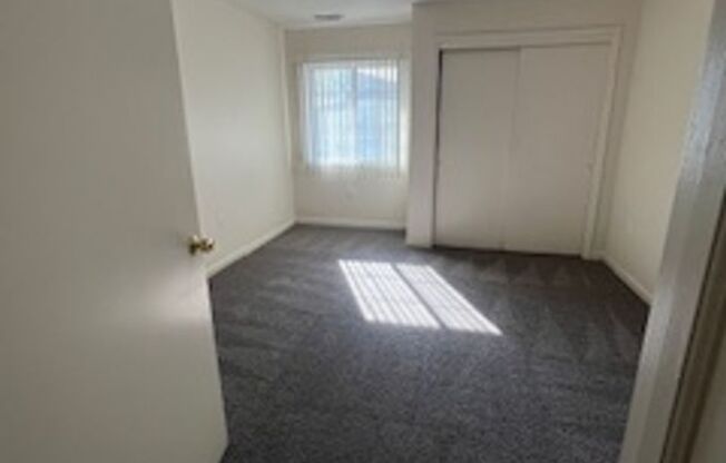 2 beds, 2 baths, 1,080 sqft, $1,189, Unit 93