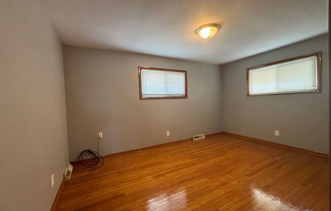 3 beds, 1 bath, $1,650