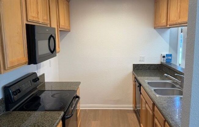 2 beds, 2 baths, 850 sqft, $3,035, Unit 819-23