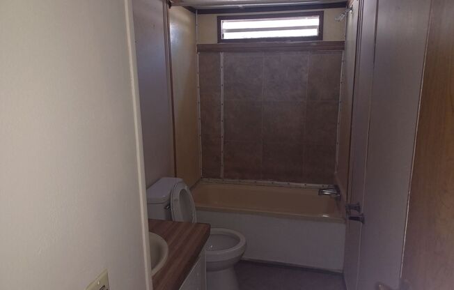 2 beds, 2 baths, $850, Unit Lot 38