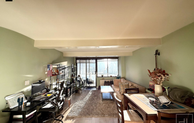 1 bed, 1 bath, 723 sqft, $4,299, Unit 16C