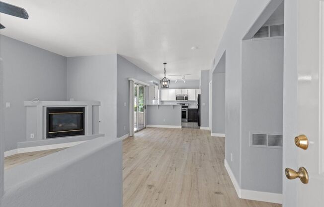 2 beds, 2 baths, $1,650, Unit UNIT 101