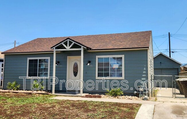 934 N FLORENCE AVE