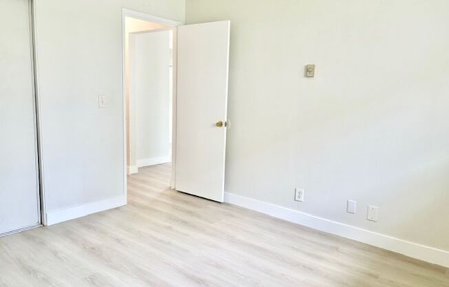 2 beds, 1 bath, $2,345