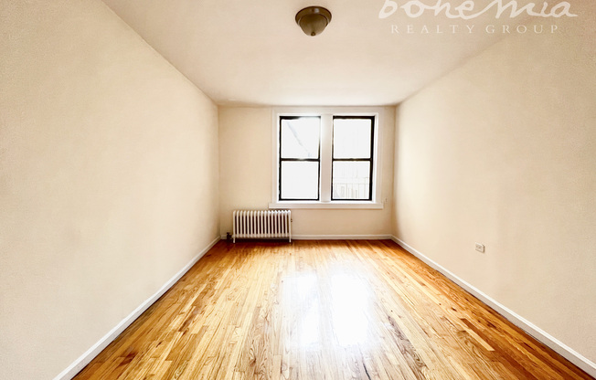 2 beds, 1 bath, $2,865, Unit 5-C