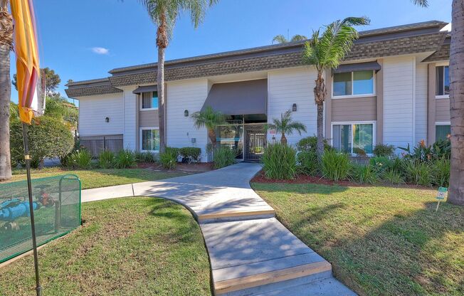 3 beds, 2.5 baths, 1,130 sqft, $3,195, Unit 44