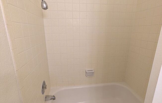 1 bed, 1 bath, 700 sqft, $1,125, Unit #30