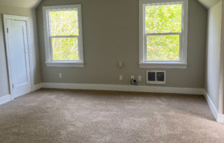 12631 34 AVE S