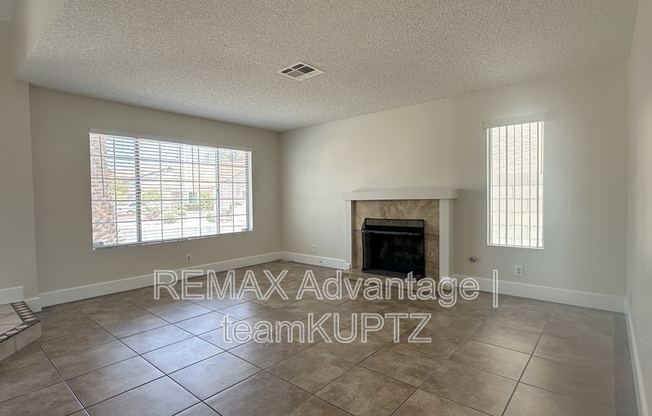 8653 CATALONIA DR