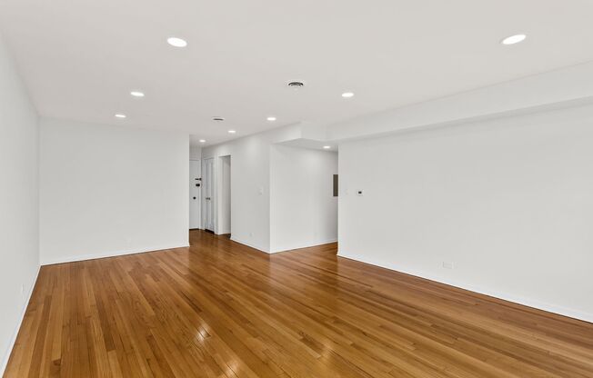 2 beds, 1.5 baths, $2,395, Unit 404