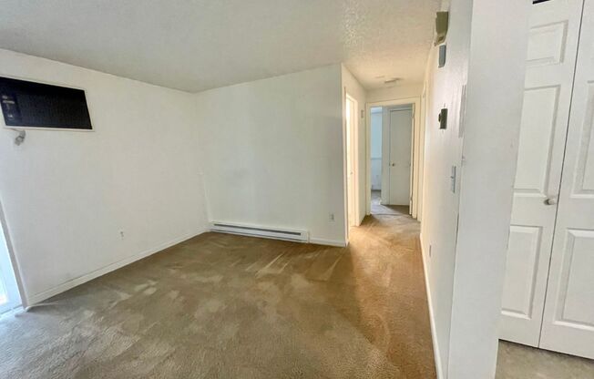 2 beds, 1 bath, 780 sqft, $1,150, Unit 6