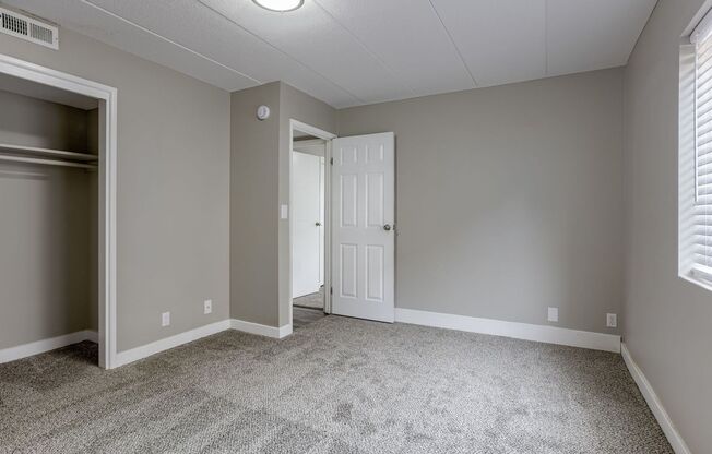 2 beds, 1 bath, 886 sqft, $1,095, Unit 1630 #06