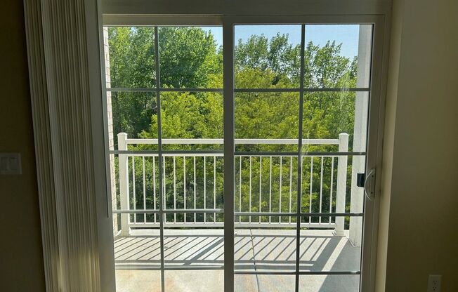 2 beds, 2 baths, 1,150 sqft, $1,935, Unit 5380300