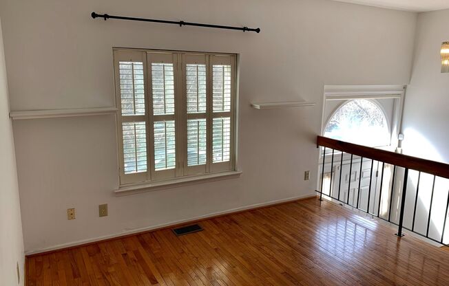 Gorgeous 2-Bedroom Townhome Near the Art Museum! One-Car Garage Included!
