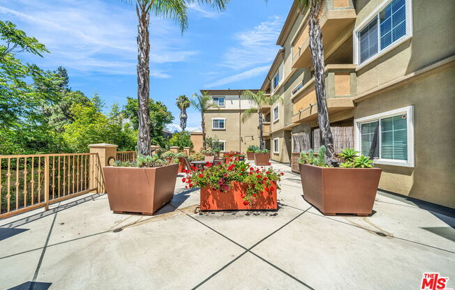 1 bed, 1 bath, 715 sqft, $2,195, Unit 305