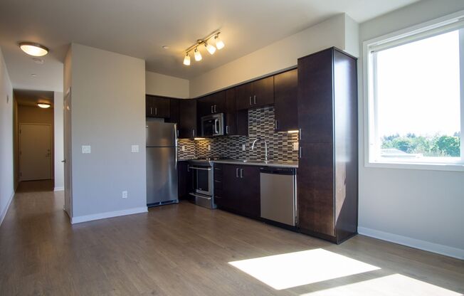 1 bed, 1 bath, $1,375, Unit 410