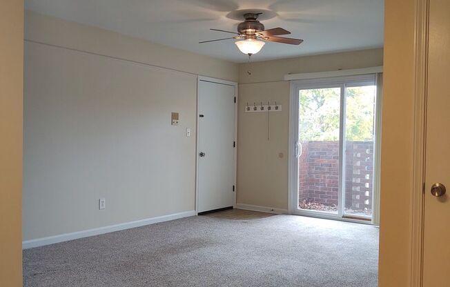 2 beds, 2 baths, $1,050, Unit UNIT A