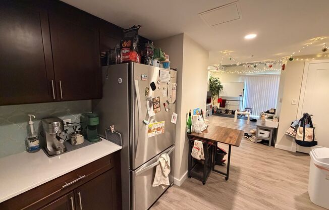 2 beds, 1 bath, 826 sqft, $2,600, Unit 410