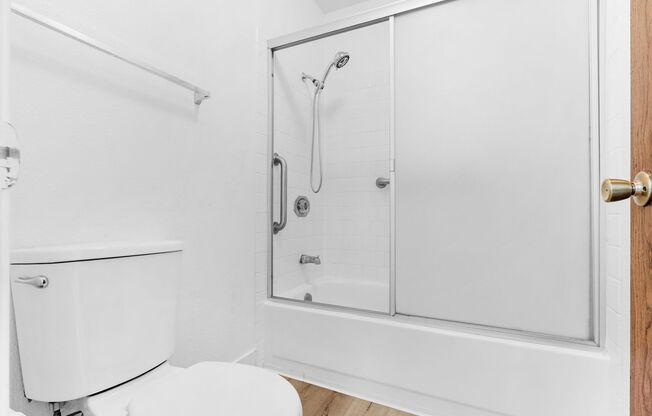 1 bed, 1 bath, 650 sqft, $1,380, Unit 66