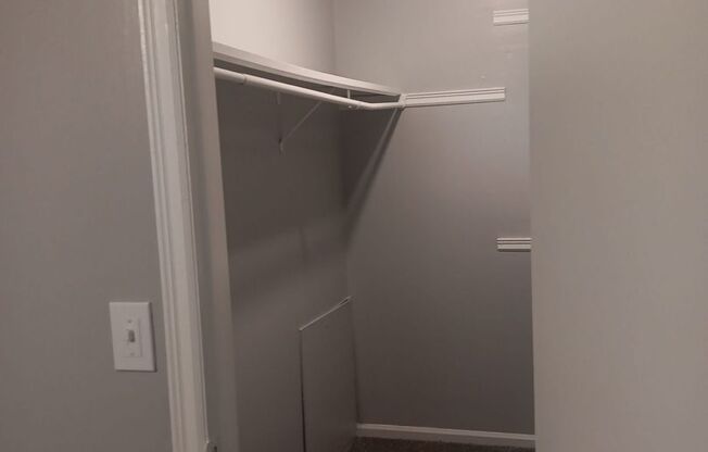 1 bed, 1 bath, 555 sqft, $615, Unit 7814-110