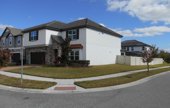 14235 Lake Preserve Blvd, This beautiful 4 bedrooms 4 bath home is on a fully fenced corner lot.