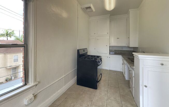 IRO - Irolo Apartments