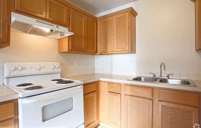2 beds, 2 baths, 981 sqft, $1,695, Unit 115