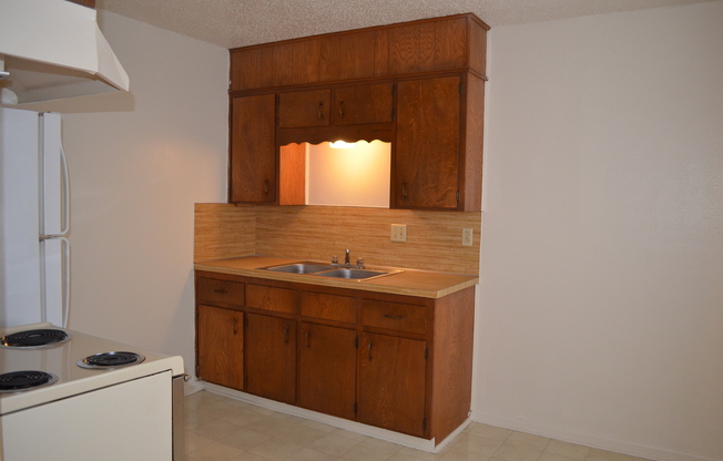 4404 Lake Road: