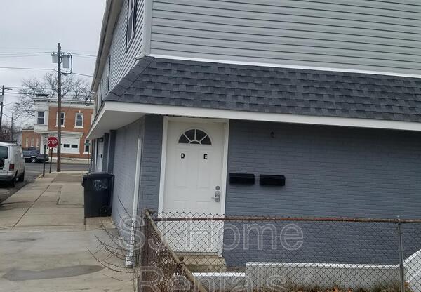 215 S PAVILLION AVE