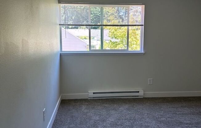 1 bed, 1 bath, 640 sqft, $1,400, Unit 335-215