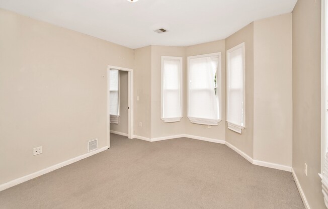 5 beds, 2 baths, 2,200 sqft, $3,900, Unit 0