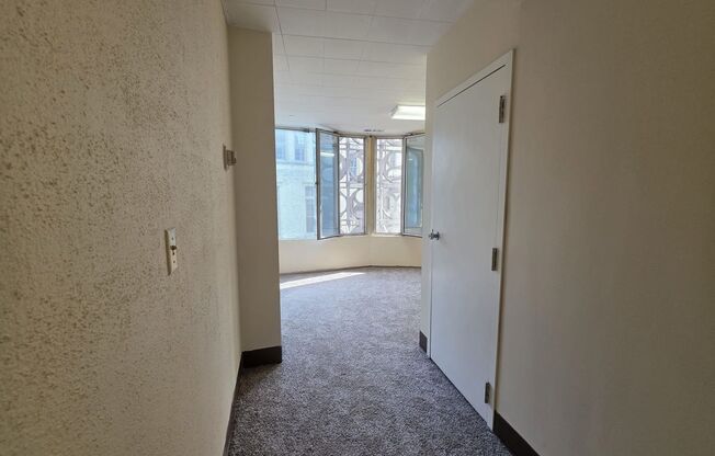 Studio, 1 bath, $825, Unit 272