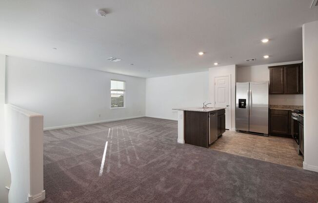 Newer Townhome - 3 Bedrooms + 2 Car Garage - E Craig & Nellis