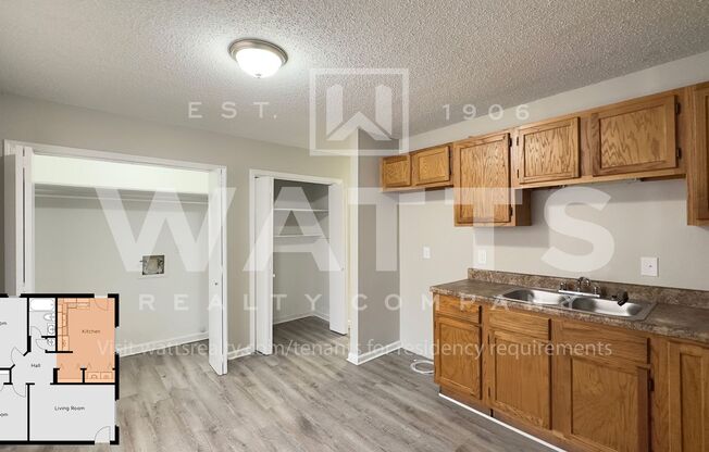 2 beds, 1 bath, 885 sqft, $875, Unit B