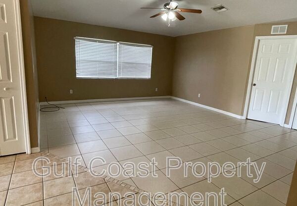 1090 JAGUAR BLVD