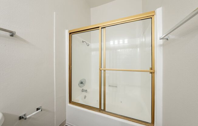 2 beds, 2 baths, 1,100 sqft, $2,995, Unit 207