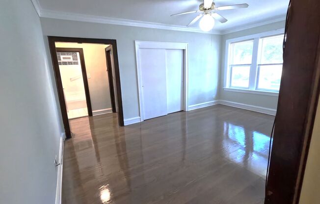 5548-5550 Farragut