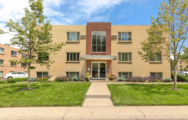 Studio, 1 bath, 450 sqft, $1,145