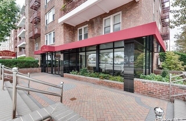 225 1st Street