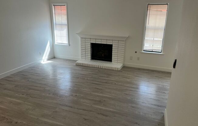 Experience easy living in this bright and open condo!